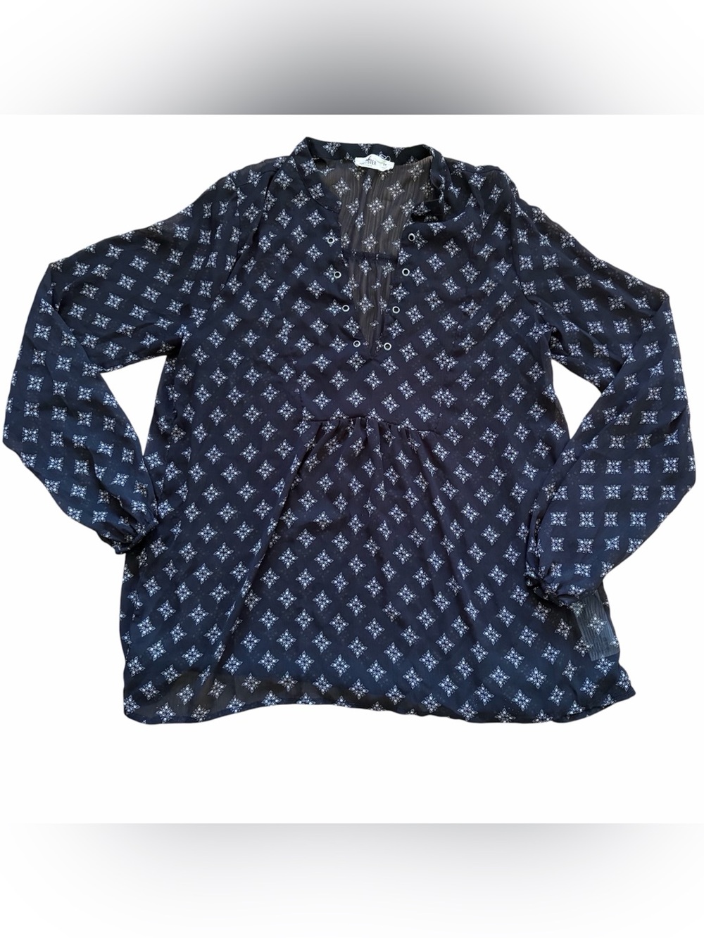 Hollister Co. black & white long sleeve sheet blouse - size Medium